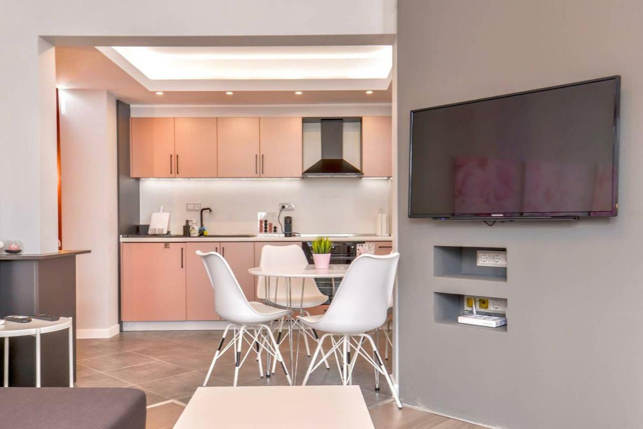 Rose One Bedroom Designer Apartment In City Centre By Flat Mаnager Sófia Exterior foto